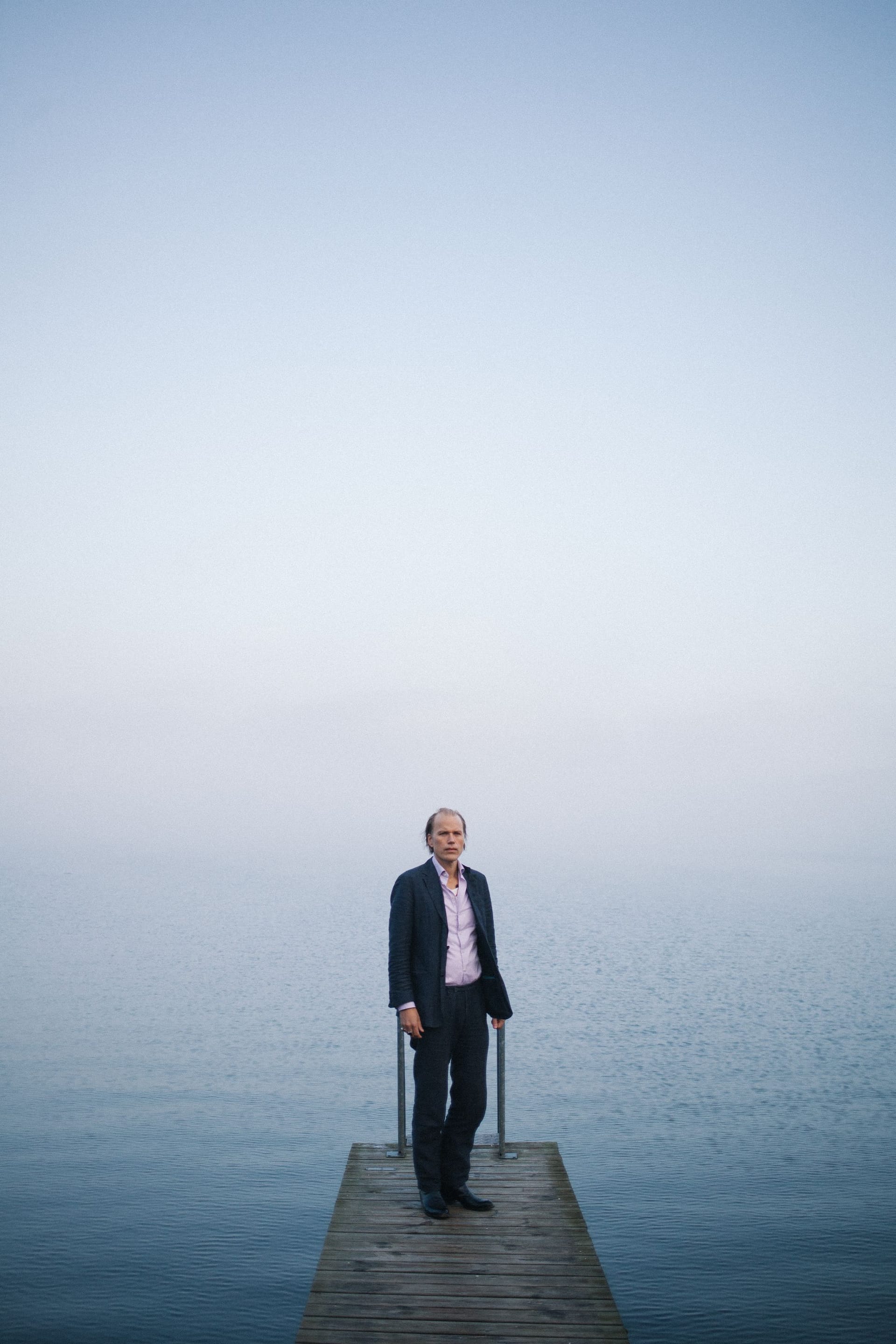 Photo of Christian Kjellvander in front of the ocean